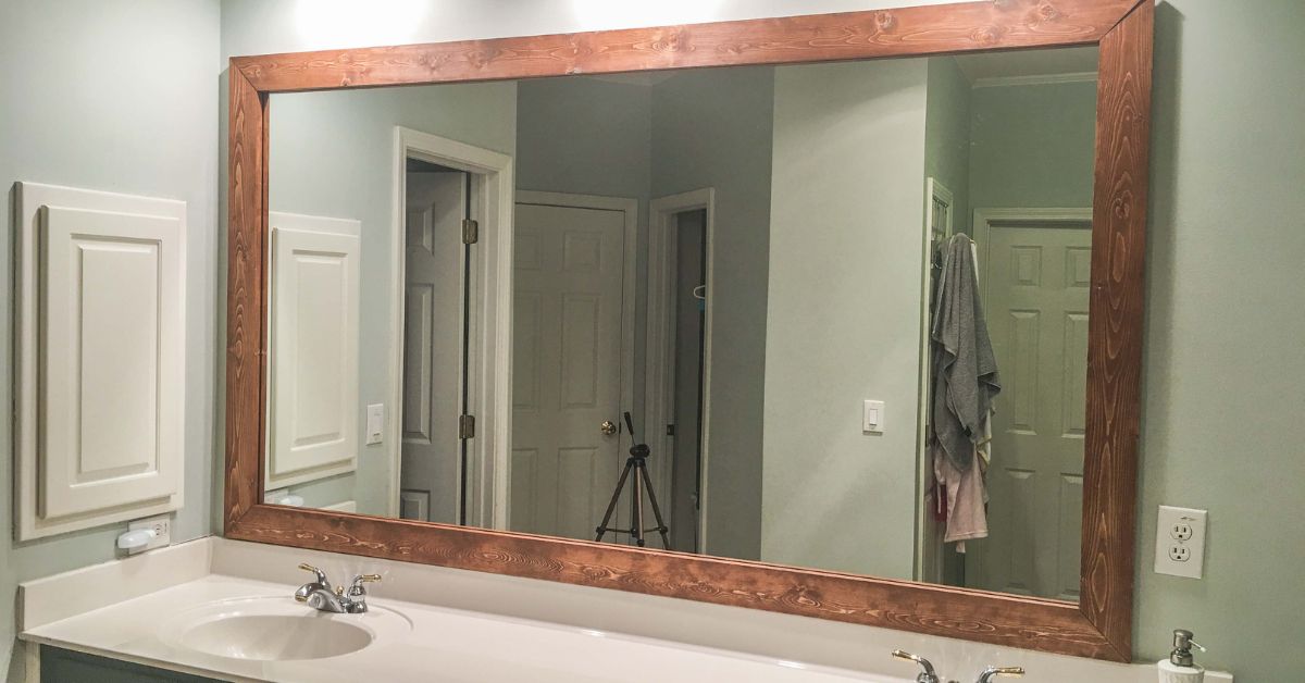 Mirror Molding – The Easy Upgrade to Boring Bathrooms